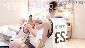 [OF] 柯铭S x 李钟硕 x 河马 – 河马调教3P轮内射