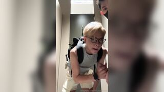[OF] SEVEN x HANDSOME BOY – SUCK COCK DRINK SEMEN IN THE TOILET