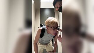 [OF] SEVEN x HANDSOME BOY – SUCK COCK DRINK SEMEN IN THE TOILET