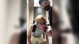 [OF] SEVEN x HANDSOME BOY – SUCK COCK DRINK SEMEN IN THE TOILET