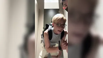 [OF] SEVEN x HANDSOME BOY – SUCK COCK DRINK SEMEN IN THE TOILET