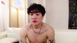 GD-030 球場撿了個奶狗體育生／00後薄肌直男初亮相