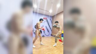 [OF] LIAM x LEVI 地下拳王教我打靶 屌差點打在我臉上