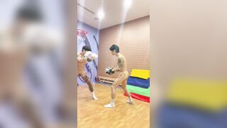[OF] LIAM x LEVI 地下拳王教我打靶 屌差點打在我臉上