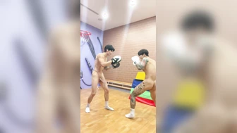 [OF] LIAM x LEVI 地下拳王教我打靶 屌差點打在我臉上
