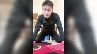 [CN SOLO] 英俊的淫荡男人有很多性玩具