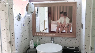 [OF] 昆廷夫夫 TakkiKT – 鏡子裡，看到自己被玩弄的淫荡樣子 Woke up Horny Played in the Mirror