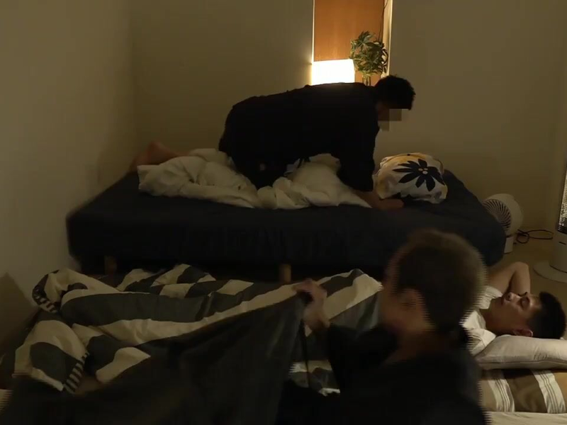 KT94501 第ニ話 父の隣で叔父をハメる息子 ★ Netfuck