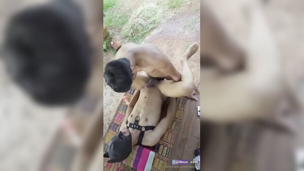 Thai gay outdoor in the field - SUNNTX