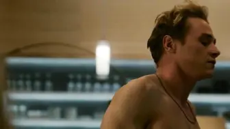 Ben Hardy Sex (The Voyeurs 2021)