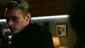 Ben Hardy Sex (The Voyeurs 2021)