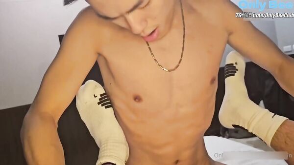 [Fitness Abs AssholeHorny] Insert it hard and directly counterattack Round1@fqeec_’s huge cock is too hard_As soon as it enters