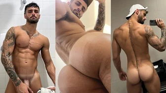 Chris topher (chris_topher413) jerks off on the edge of the