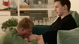 German Bad Boy gets blowojob from daddy – gloryholeberlin