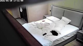 [CN] CSC-0002 黑背心帅哥和女友开房啪啪