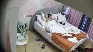 [CN] CSC-0005 健壮帅哥和女友开房打炮