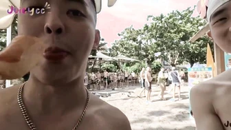 [JUICY] JUICY練愛旅行團 GO GO 一起去玩水囉！在車上就忍不住玩起來 再一起去水上樂園玩水