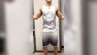 [CHINESE] 抖音網紅健身帥哥反差專訪