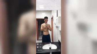 [CN SOLO] 网红消防员大半夜发骚,害怕战友进来,硬不起来 扇巴掌,插屁眼,撸射