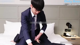 Fresh Social Animal - The General Manager's Son: 18-Year-Old Young Master Sitting and Raping