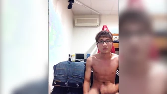 [TAIWAN] 體育生肌帥哥專訪 5