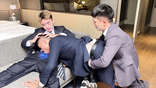 [OF] 新鮮社畜 Suitslave – 3P輪幹行李員