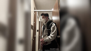 straight guy jerking off imyour_seven
