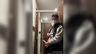 straight guy jerking off imyour_seven