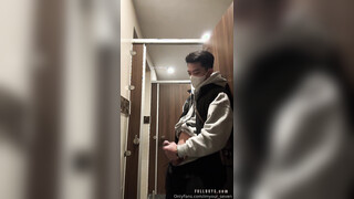 straight guy jerking off imyour_seven
