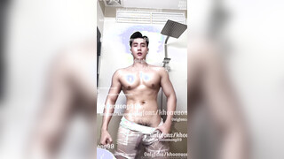 Vietnamese muscles masturbating in the bathroom