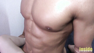 HUNK CHANNEL – INS-1071 – 色黒筋肉マッチョのイケメン兄貴が馬力MAXの汗だくSEXを披露!!
