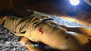 [CHINESE] MALESHOW – 190cm BOY 極品身材的192帥哥被虐腹
