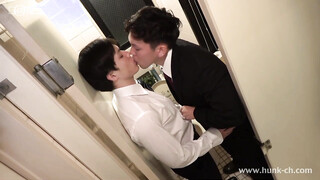 HUNK CHANNEL – RML4001 – リーマンずラブ4、気になる後輩からのキス許可に性欲フルスロットル!!キスにとどまらず、トイレでしゃぶり、会議室に連れ込んで愛の雄交尾!!File.3藤原 道人(ふじわらみちと)＆田口 晃汰(たぐちこうた)