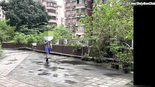 Mr. L_412: After accidentally getting my pants wet, Xiaoshuai took