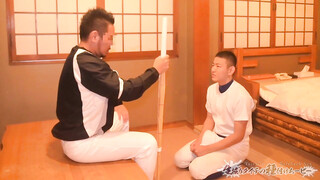 FC2 VIDEO – PPV-4636973 – 特別夜間練習！試合でエラーを犯した野球部の選手が、精神力を鍛えるためにコーチの太いバットをケツに突っ込む！汗まみれのユニフォームを着たまま、ベッドの上で2回の射精と中出し！
