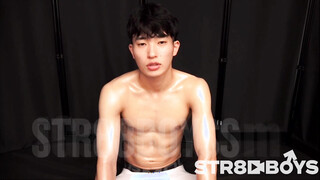 STR8BOYS – SBK-0657 –【RIKUTO】【生ケツ交尾タチウケ逆転!!】スジ筋長身サッカー学生がまさかのウケからタチへ!!本能のまま腰を振りまくりケツでイク!!