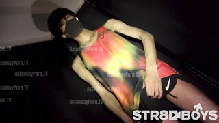 STR8 BOYS – SBT-0490 – 箱○駅伝出場経歴あり!!現役陸上部員21歳!!交渉に交渉を重ね初登場！上反り巨根から超絶ぶっ飛び大量激射精!!