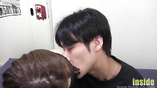 HUNK CHANNEL – INS-1050 – 初出し!!爽やかノンケが後半撮影を忘れてエッチを楽しむ