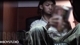 BOY STUDIO – BOY-670 – ヒゲのワイルドイケメンのシコシコを覗いちゃった!