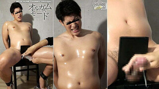 HUNK CHANNEL – OAV944 – ゴツい太股のガッチリ筋肉で優しい笑顔のアメフト男前・稔(みのる)くん23歳が男の手コキ責めに快感寸止めを味わう!!亀頭を責められると雄声上げて悶絶絶頂!!【男責めver.】