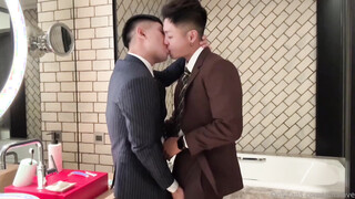 Suit_slave