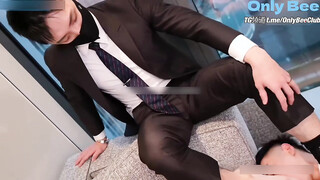 新鲜社畜_脸书上晒爱妻的已婚直男，调教爆操社畜Suit_slave