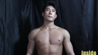 HUNK CHANNEL – NS-1063 – アナル開通!?あのイケメンインストラクターのアナルバージンを理一が奪う