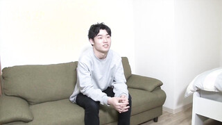 Acceed – OCON141 – 有名若手俳優にそっくりの身体が綺麗な18歳少年が女スタッフの手に扱かれて興奮オナニー！