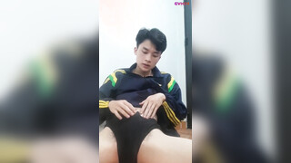 Vietnamese Handsome Straight Jerks Off Clip Leaked