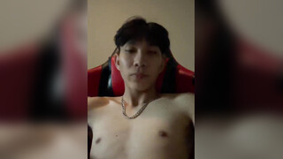 Vietnamese Boy Livestream Sucking Outdoor