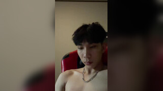 Vietnamese Boy Livestream Sucking Outdoor