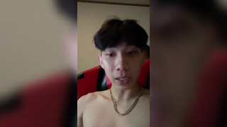 Vietnamese Boy Livestream Sucking Outdoor