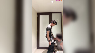Ducal (Seven) & Hot Gymer Fucking Bareback In WC