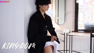 Kingdom Blue 16: Handsome Bottom Show Dick